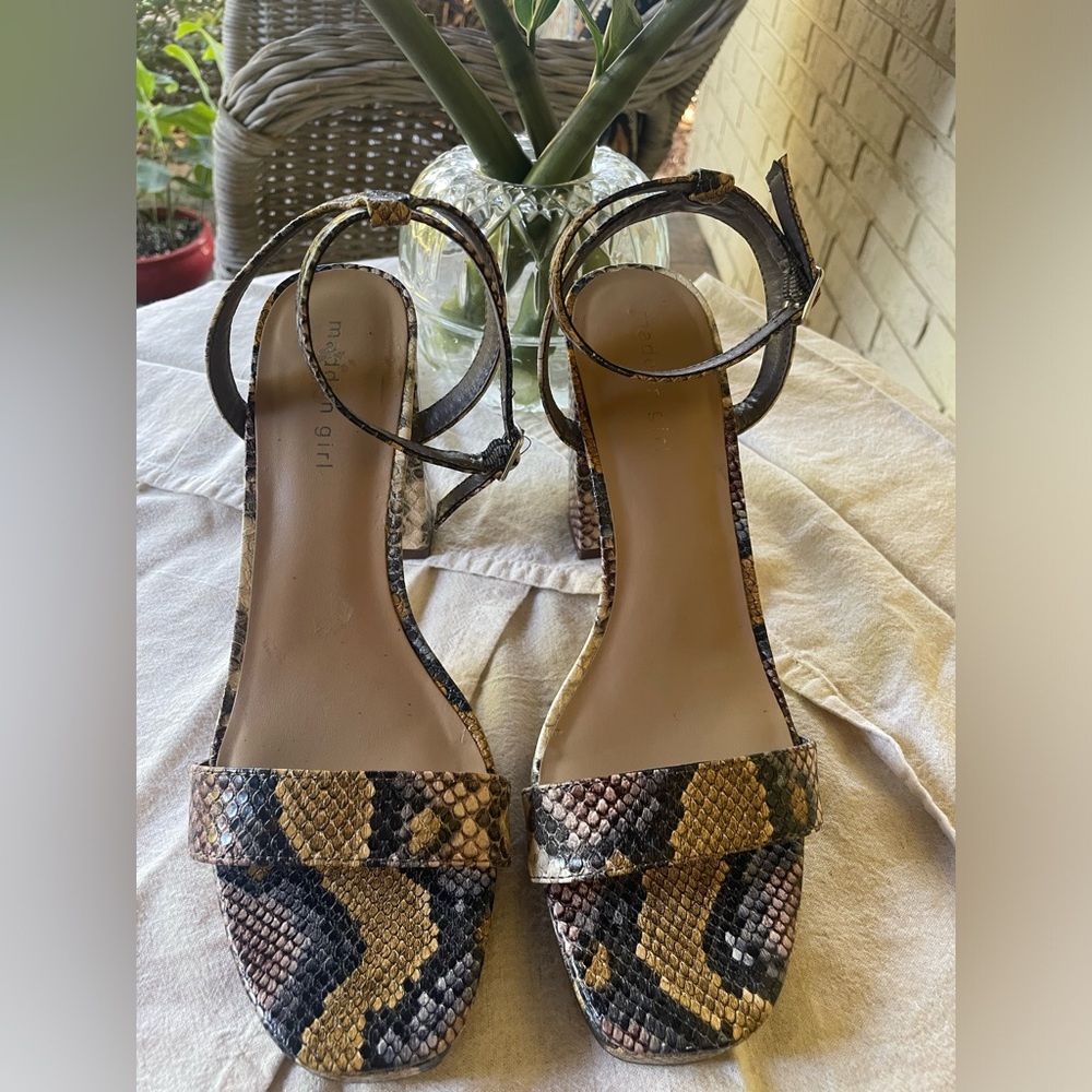 MADDEN GIRL Dancerr Faux Snakeskin chunky block heels EUC - Picture 1 of 9